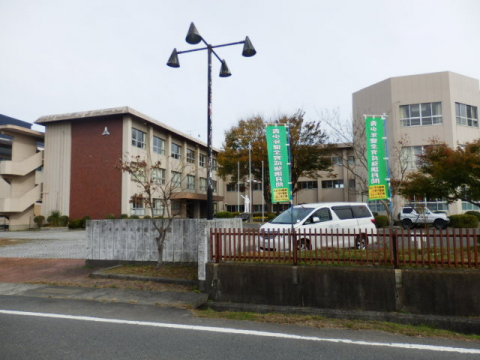 中学校　高島市立今津中学校（中学校）まで2434m