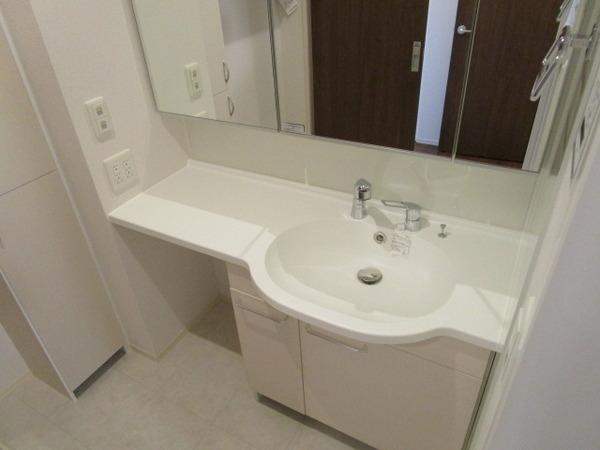 洗面設備　同仕様写真