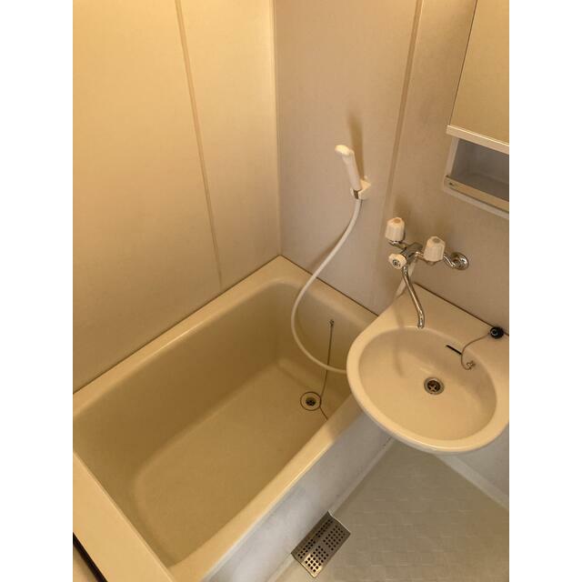 バス・シャワールーム　只今修繕中！内見先行受付中！別のお部屋の写真となります。現況