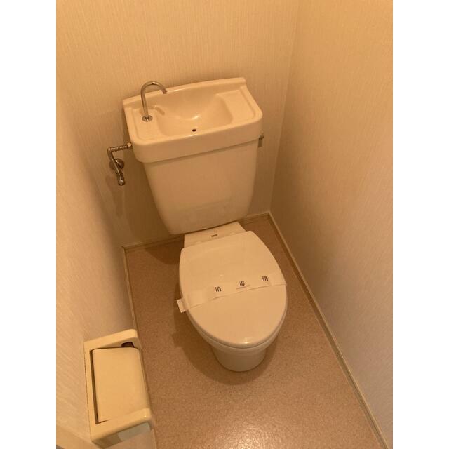トイレ　只今修繕中！内見先行受付中！別のお部屋の写真となります。現況