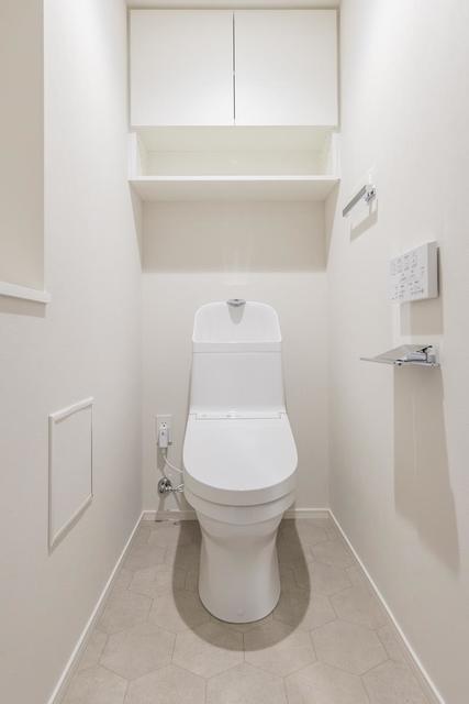 トイレ　※写真は同タイプ住戸です。