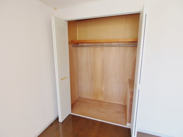 収納　写真は角部屋の写真です