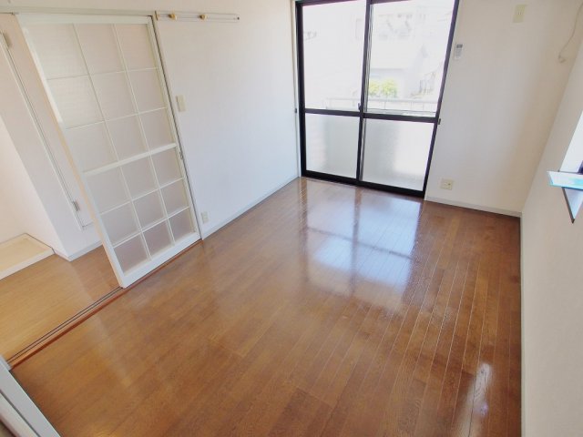 その他部屋・スペース　写真は角部屋の写真です