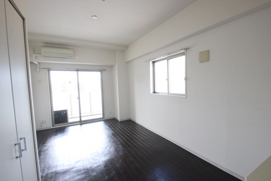 居室・リビング　※別号室の写真です