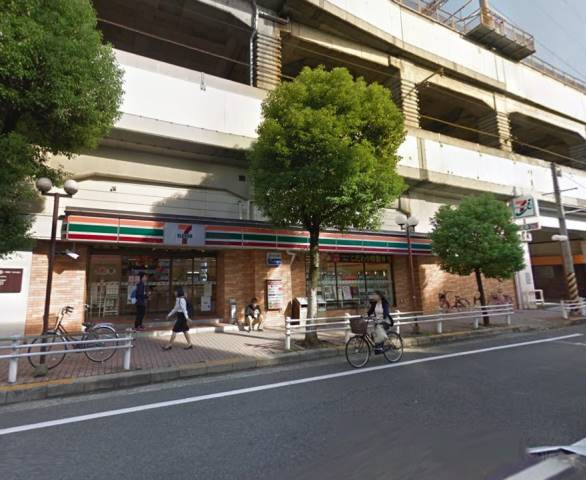 コンビニ　セブンイレブン（コンビニ）まで132m