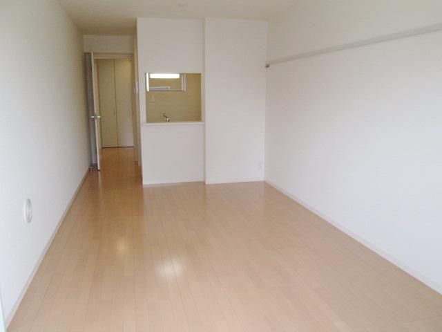 居室・リビング　★洋室13.3帖★