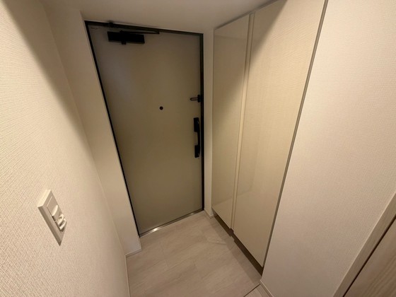 玄関　※別部屋の写真です