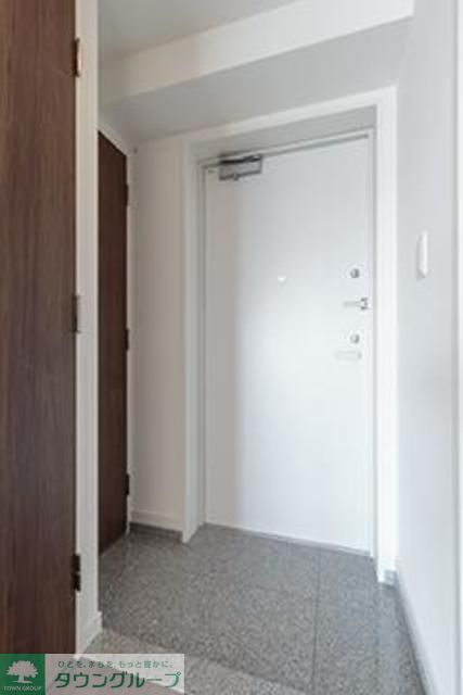 玄関　※写真は同タイプ住戸です。
