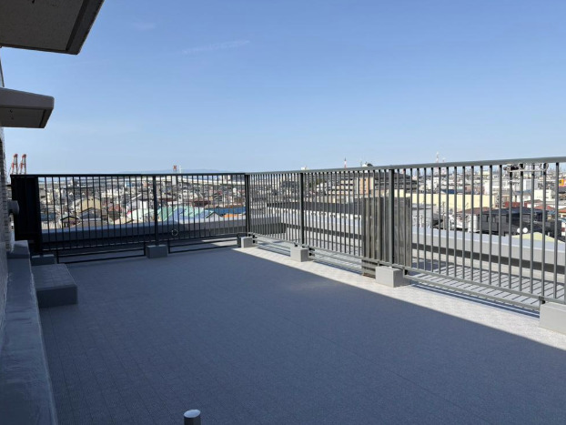 バルコニー　同物件、別号室の写真です。