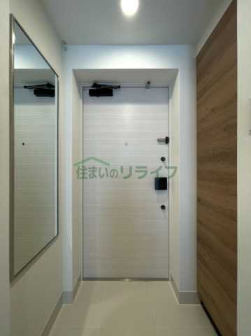 玄関　レガリス池尻大橋