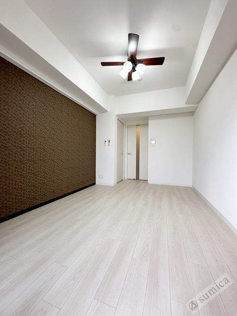 その他部屋・スペース　アクセントクロスとオシャレな照明がオシャレポイント♪♪