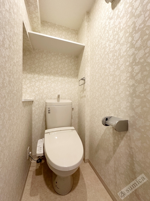 トイレ　温水洗浄便座付き♪♪