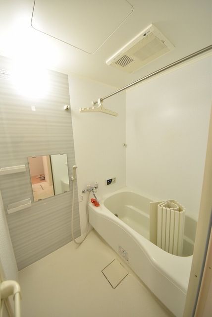 バス・シャワールーム　ゆったりとしたお風呂で一日の疲れを癒しましょう