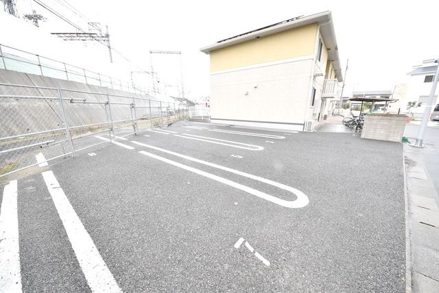 駐車場　広々とした駐車場