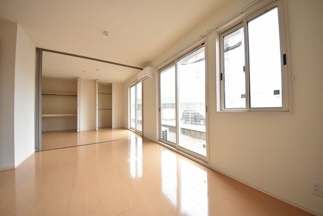 居室・リビング　広さが自慢の居室です