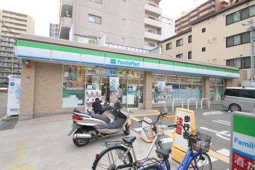 コンビニ　ファミリーマート 城東中央二丁目店（コンビニ）まで500m
