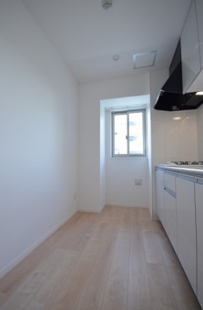 その他部屋・スペース　キッチン脇にも窓が付きます！