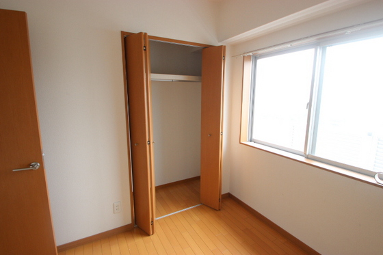 収納　※別部屋の写真です