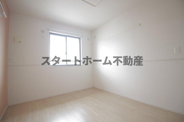 その他部屋・スペース　使い勝手のいい寝室です