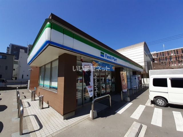 コンビニ　ファミリーマート 城南鳥飼７丁目店（コンビニ）まで481m