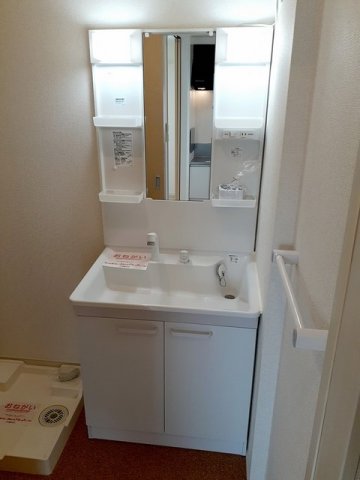 洗面設備　使いやすい洗面所です