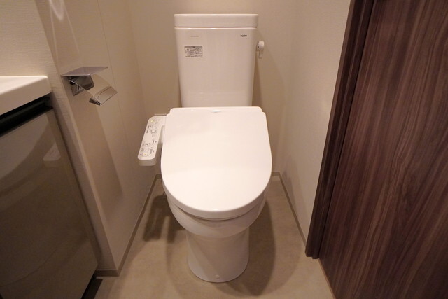 トイレ　※写真は同タイプ住戸です。
