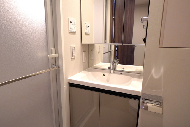 洗面設備　※写真は同タイプ住戸です。