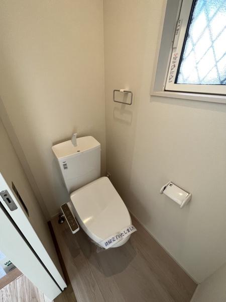 トイレ　ウォシュレット完備