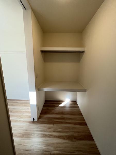収納　ウォークインクローゼットです