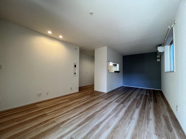 居室・リビング　明るいリビングダイニング！