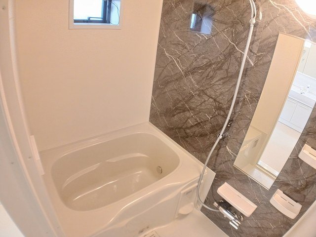 バス・シャワールーム　日々の疲れを癒すお風呂付です