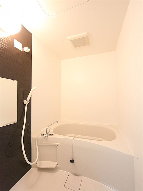 バス・シャワールーム　バスルーム