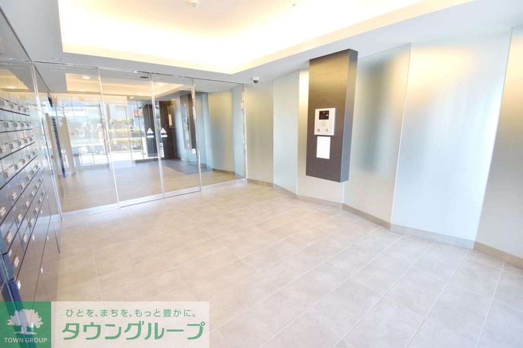 エントランス　エントランス