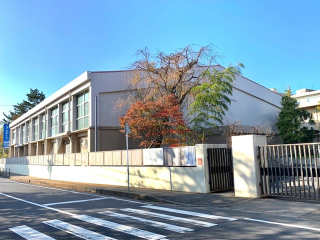 中学校　松戸市立第一中学校（中学校）まで637m