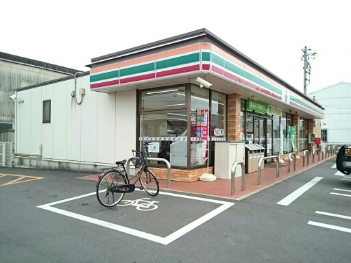 コンビニ　セブンイレブン福山曙町店（コンビニ）まで750m