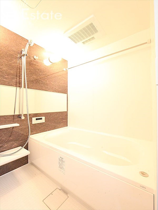 バス・シャワールーム　バスルーム