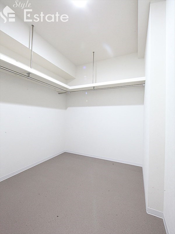 収納　ウォークインクローゼット