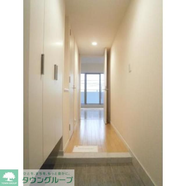 玄関　※写真は同タイプ住戸です。