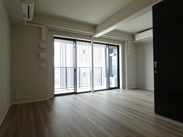 居室・リビング　別号室参考写真