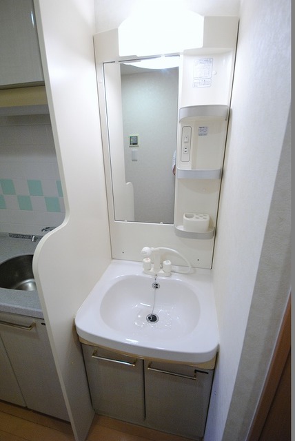 洗面設備　写真は１００１号室