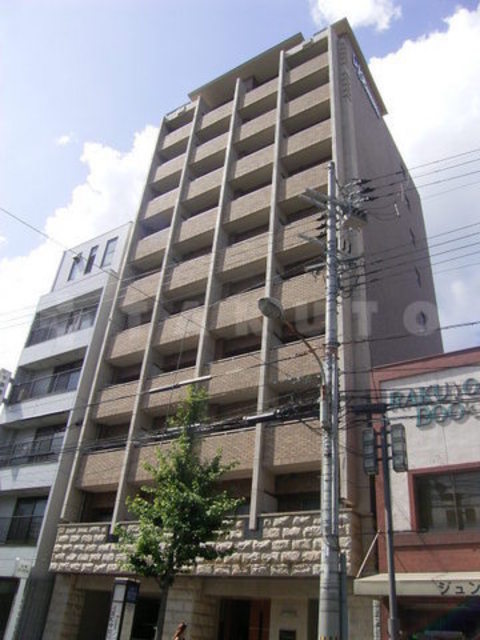 建物外観　タイル貼りのお洒落な外観