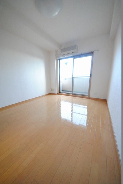 居室・リビング　写真は１００１号室