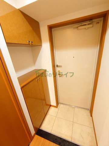 玄関　別階層の参考写真になります。