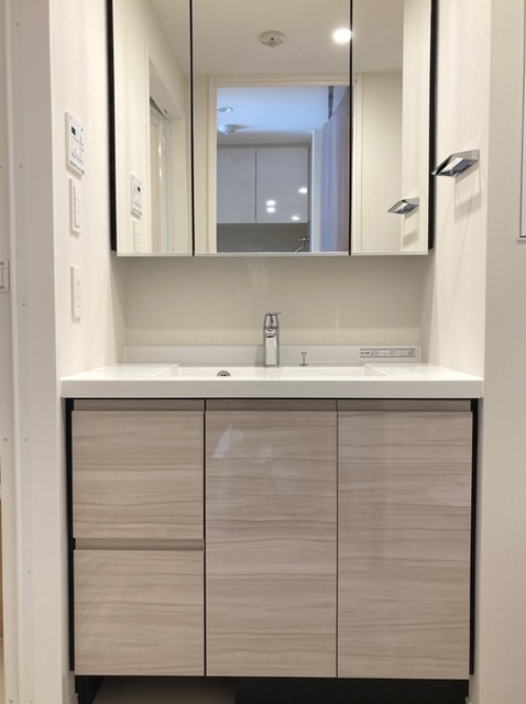 洗面設備　※写真は同タイプ住戸です。