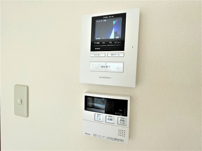 セキュリティ　モニター付きインターフォンを採用し防犯対策。