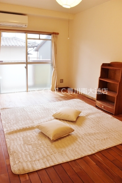 居室・リビング　同型別部屋写真