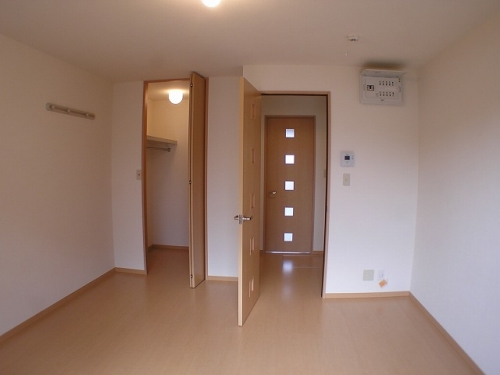 居室・リビング　★フローリング仕様で綺麗にリフォームされます★