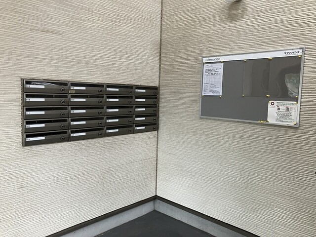 ロビー　集合ポスト