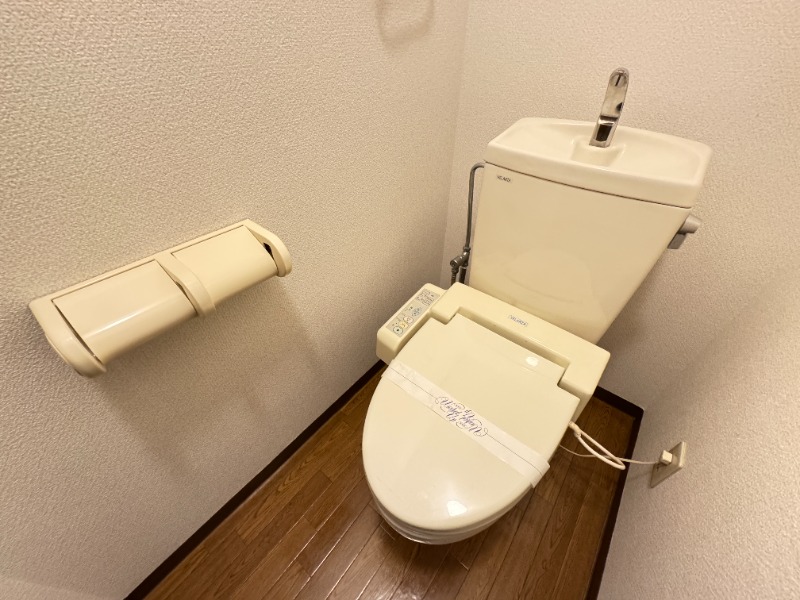 トイレ　別号室