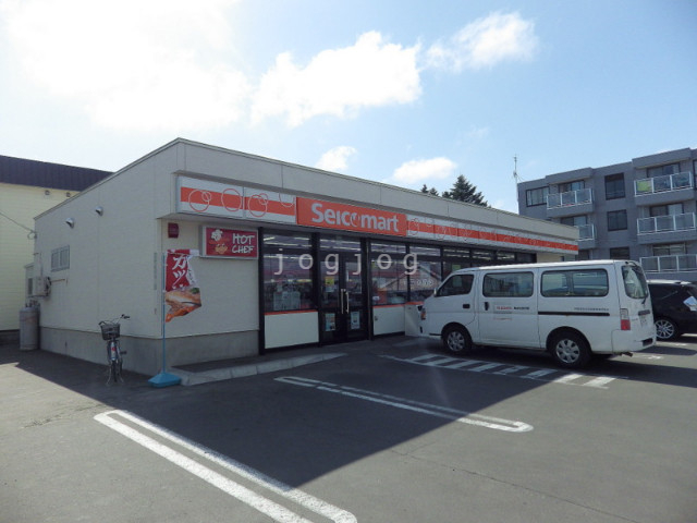 コンビニ　セイコーマート平岡1条店（コンビニ）まで437m